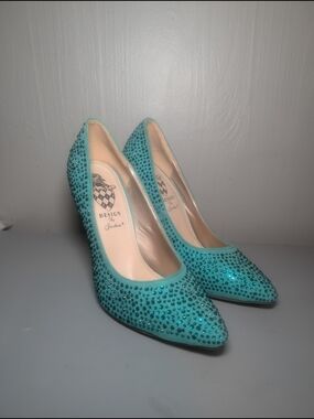 Embellished Turquoise Pointed-Toe Heels